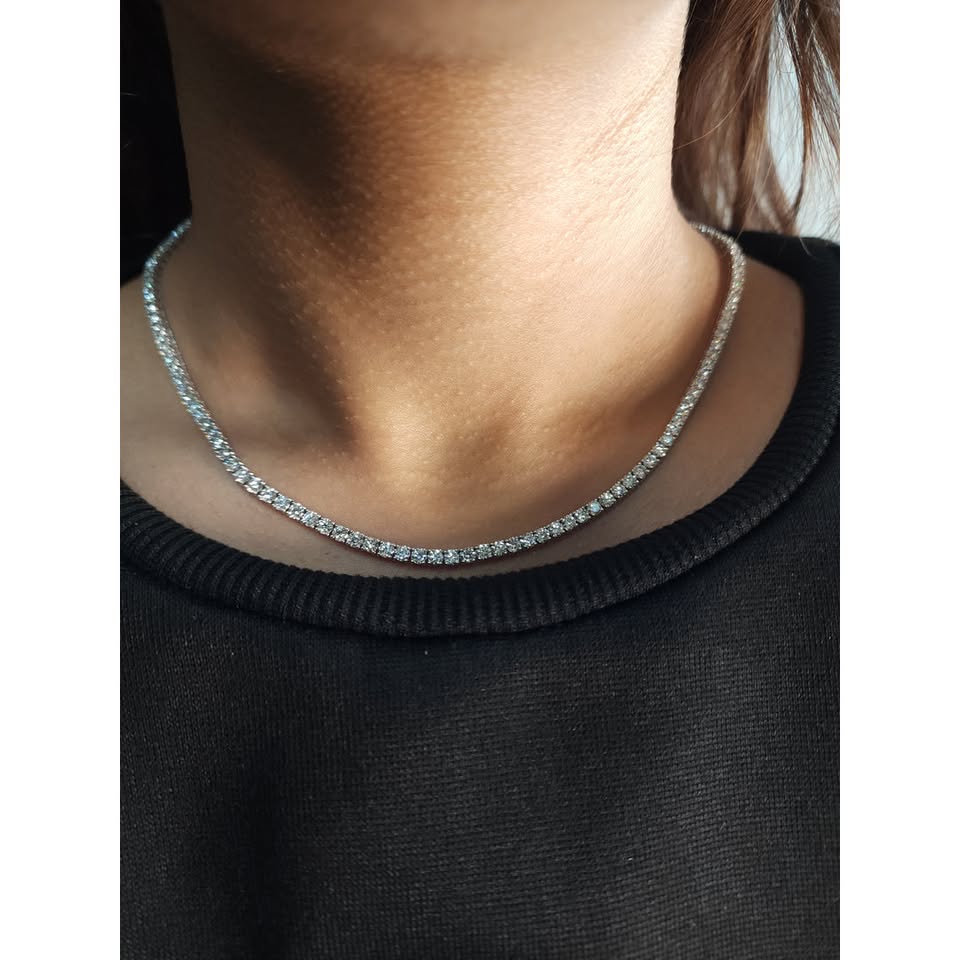 Elegant Necklace Jewelry Promo