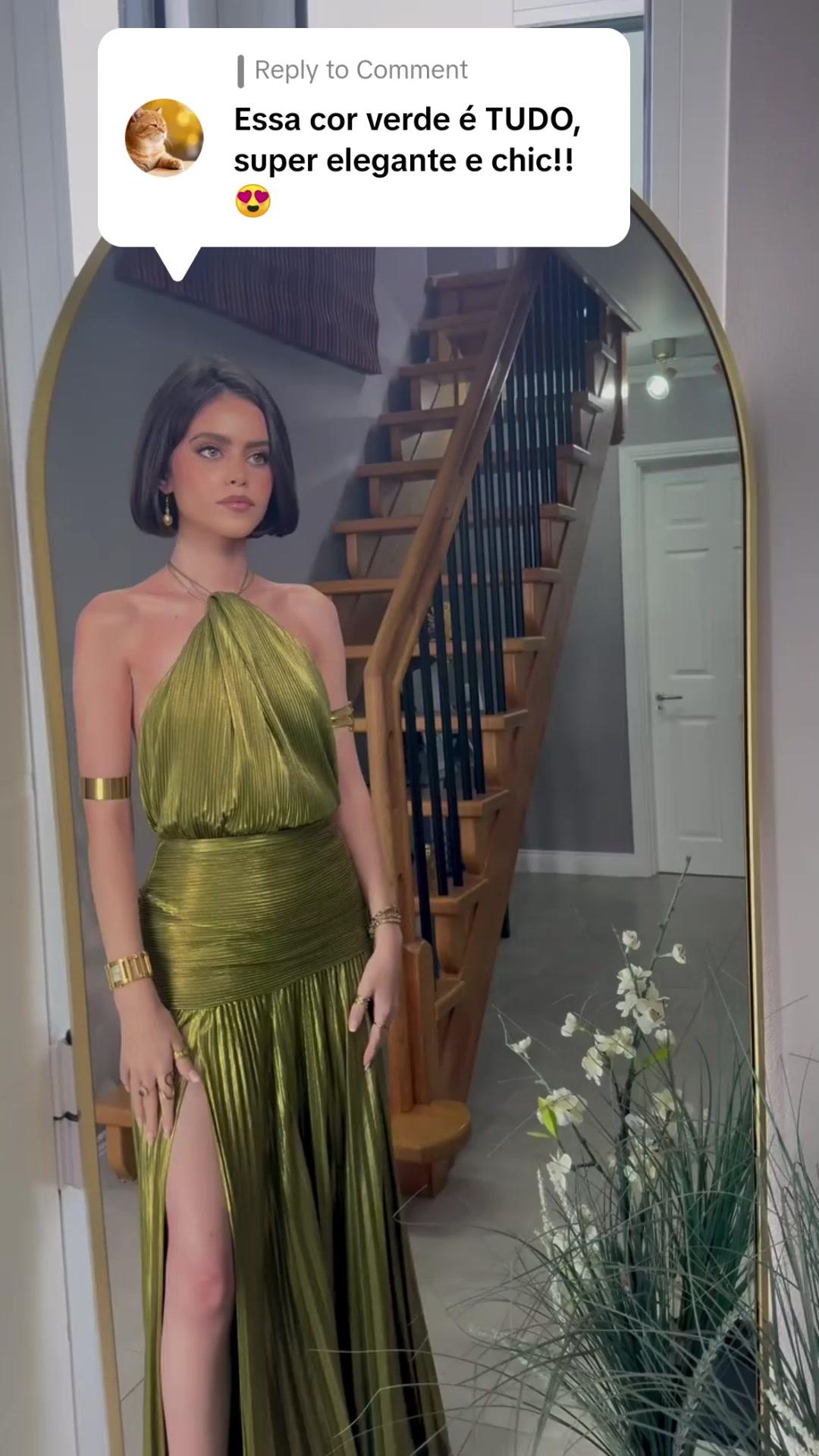 Elegant Green Dress Promotion