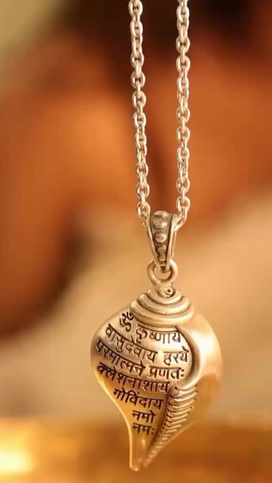 Shri Krishna Shankha Pendant Spiritual Promo