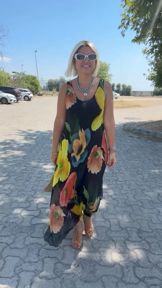 Elegant Floral Dress Promo