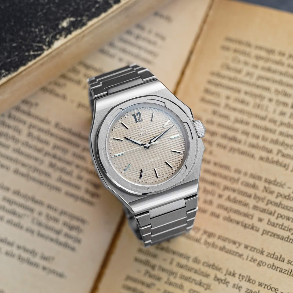 Wristmaster Slim Watch Promo