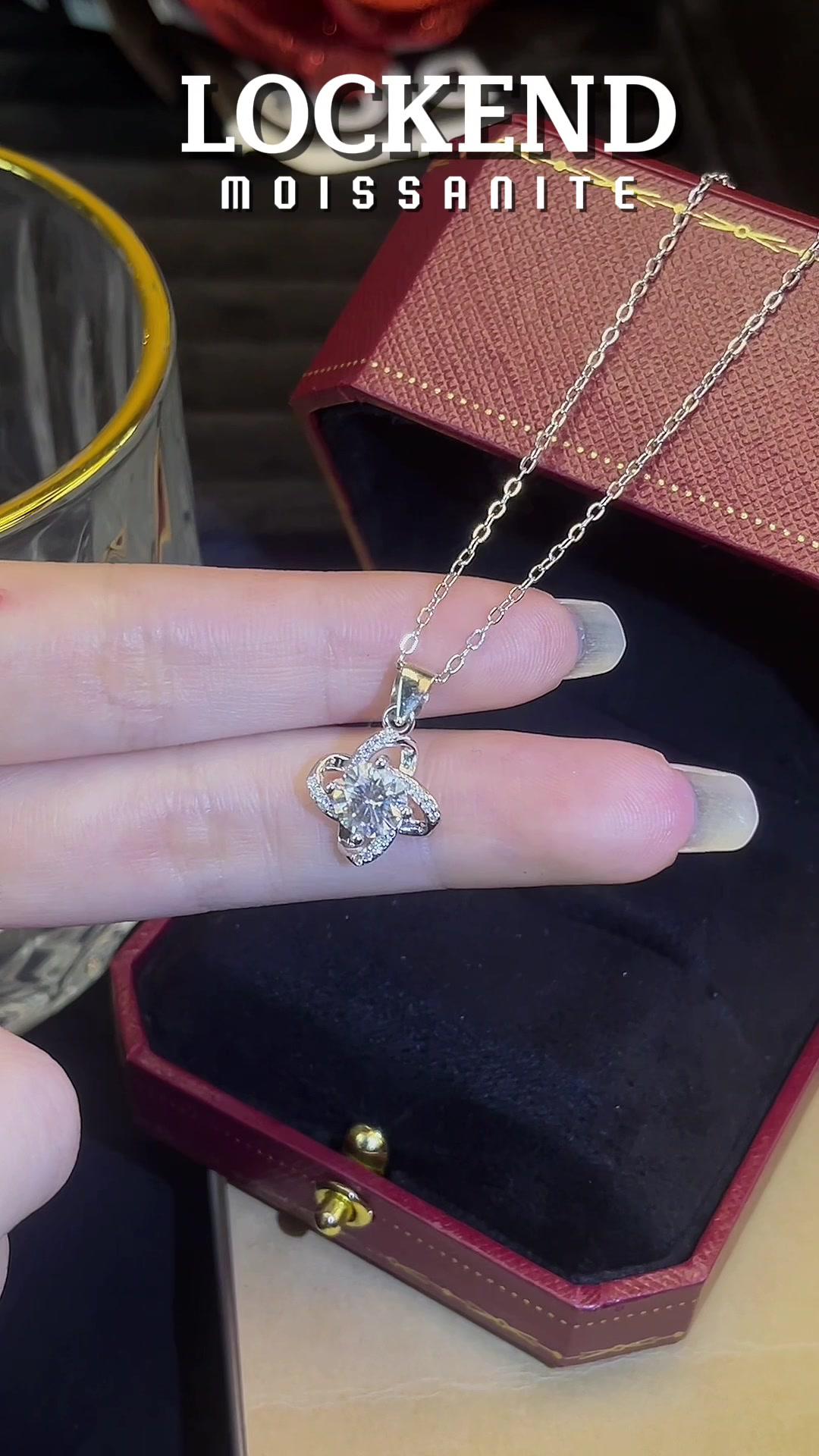 Lucky Clover Necklace Promo