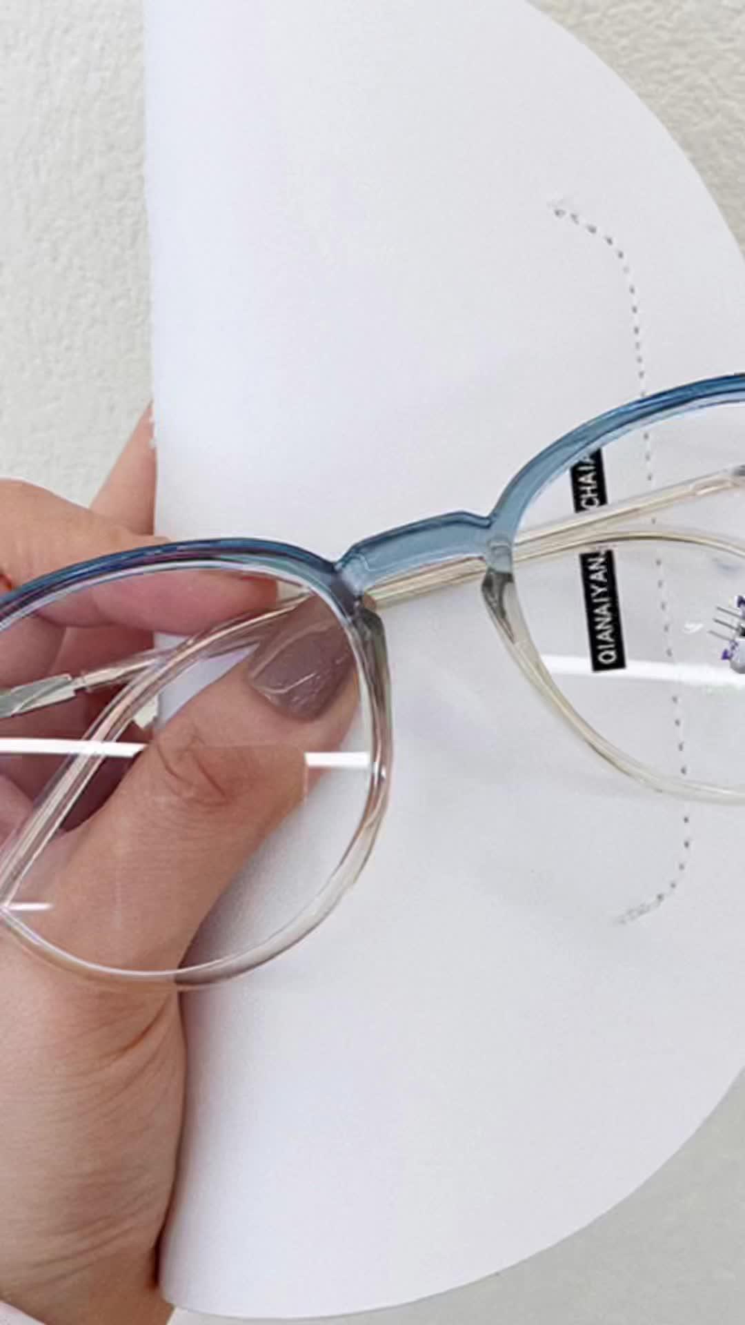 Stylish Eyewear Accessories Promo
