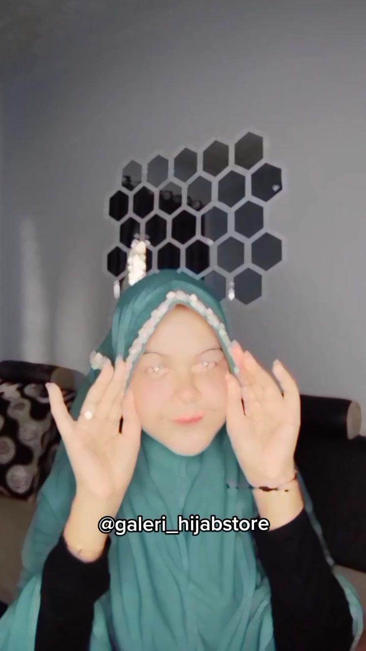 Hijab Fashion Promo