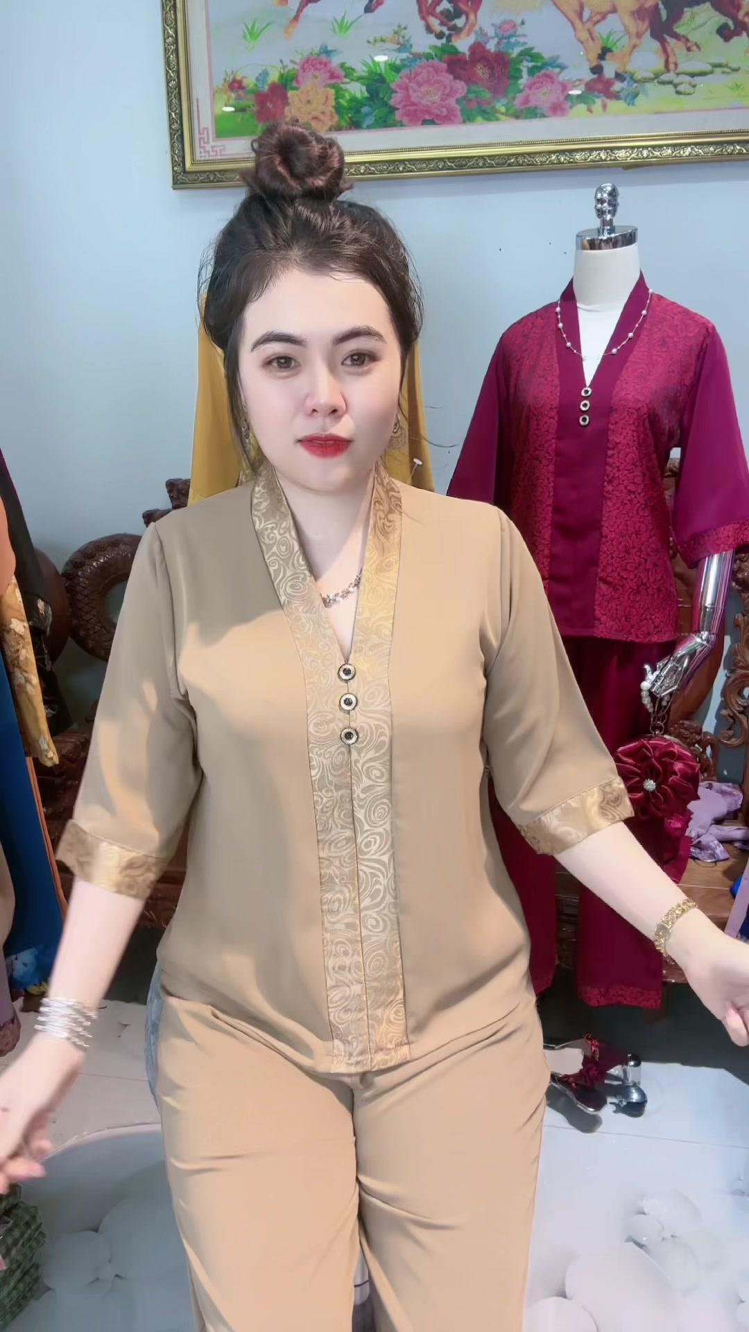 Luxury Fashion Gift for Mom