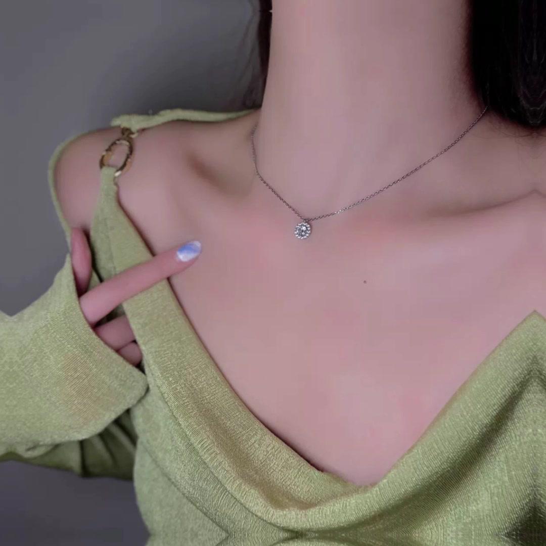 Sparkling Necklace Jewelry Promo