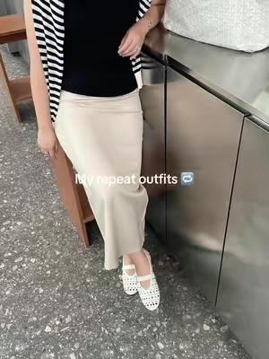 Wardrobe Essentials Fashion & Apparel Promo