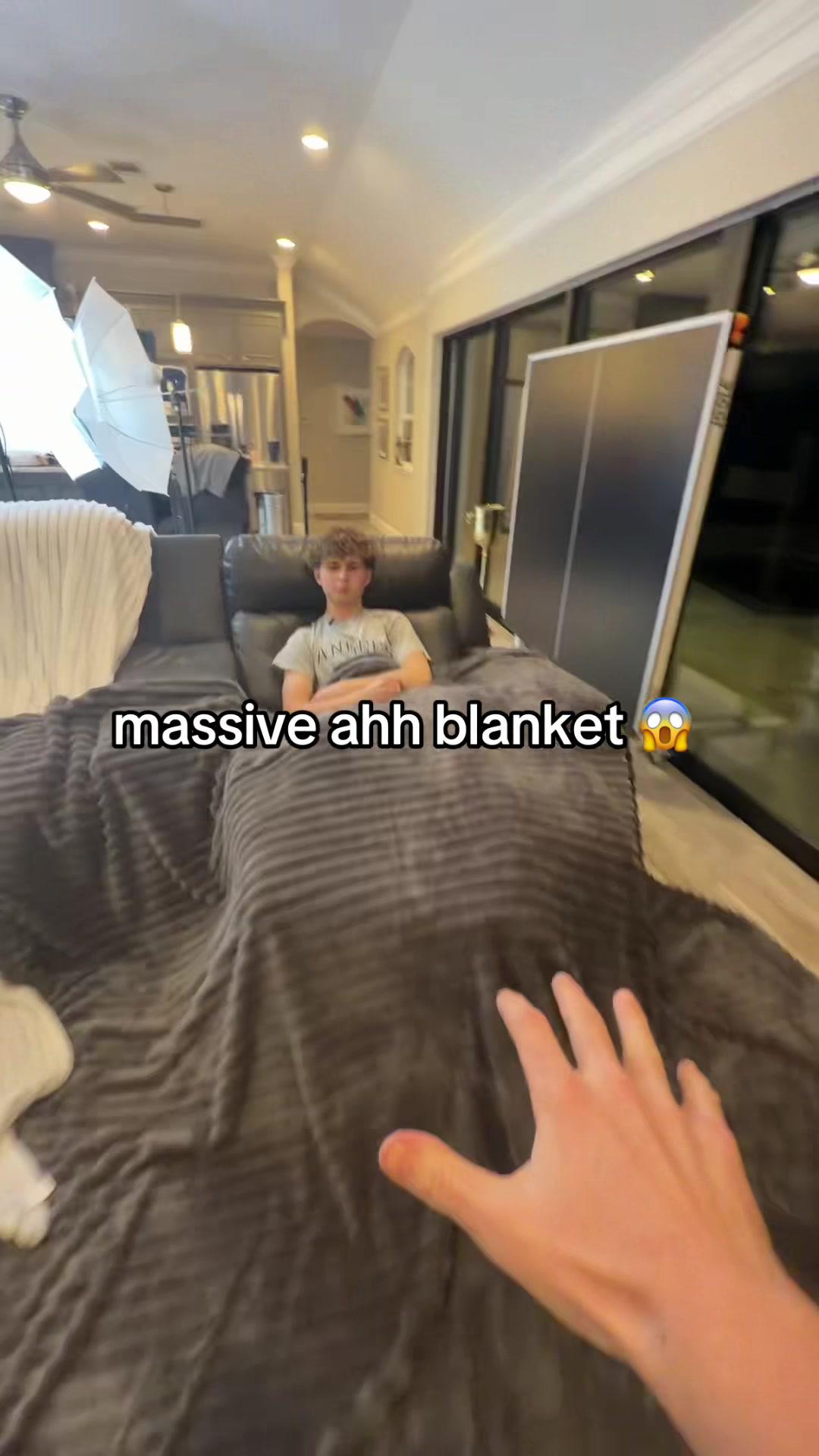 Massive Blanket Comfort Promo