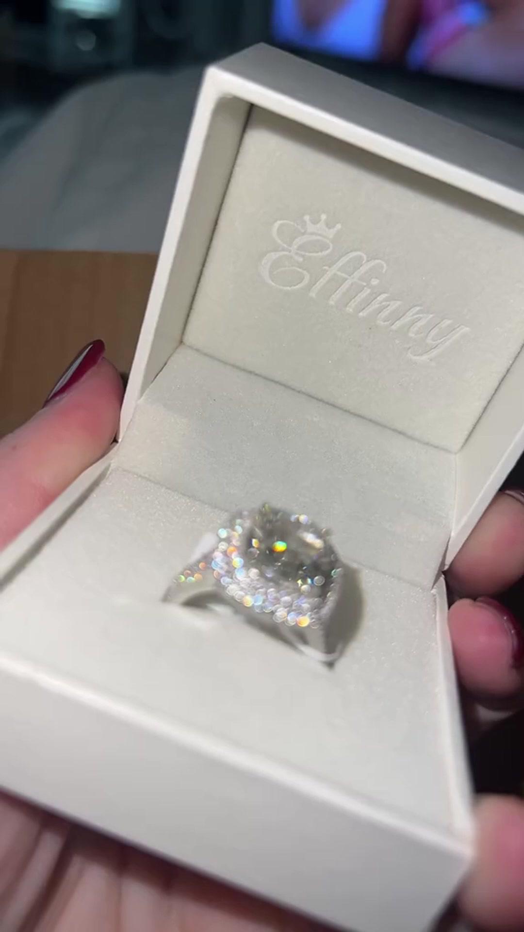 Elegant Ring Offer