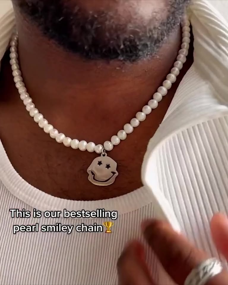 Spring Sale Pearl Smiley Chain Promo