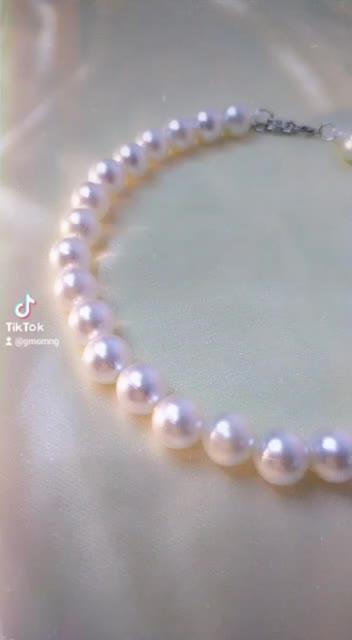 Pearl Necklace Jewelry Promo