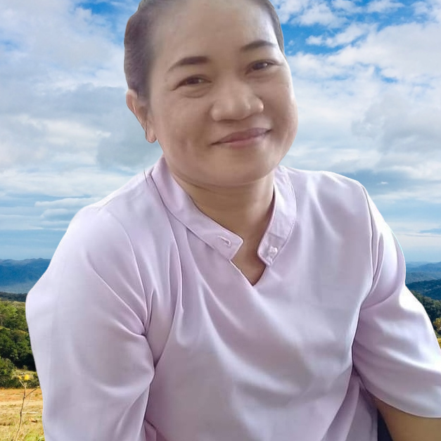 แม่ไร    ชุดขาว ชุดลูกไม้