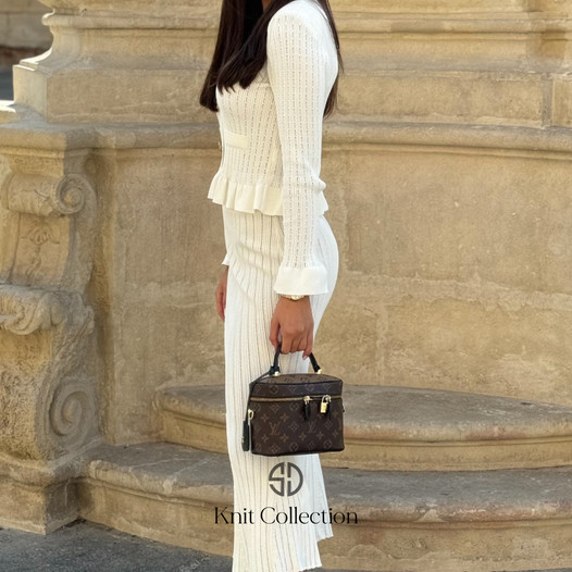 Elegant Knitwear Fashion Promo