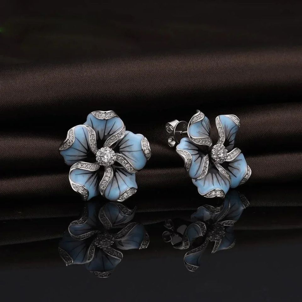 Trendy Earrings Jewelry Promo