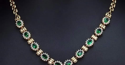 Elegant Necklace Jewelry Promo