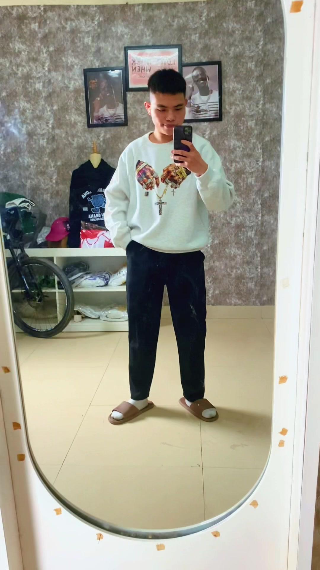 Viral Fashion Sweater Promo