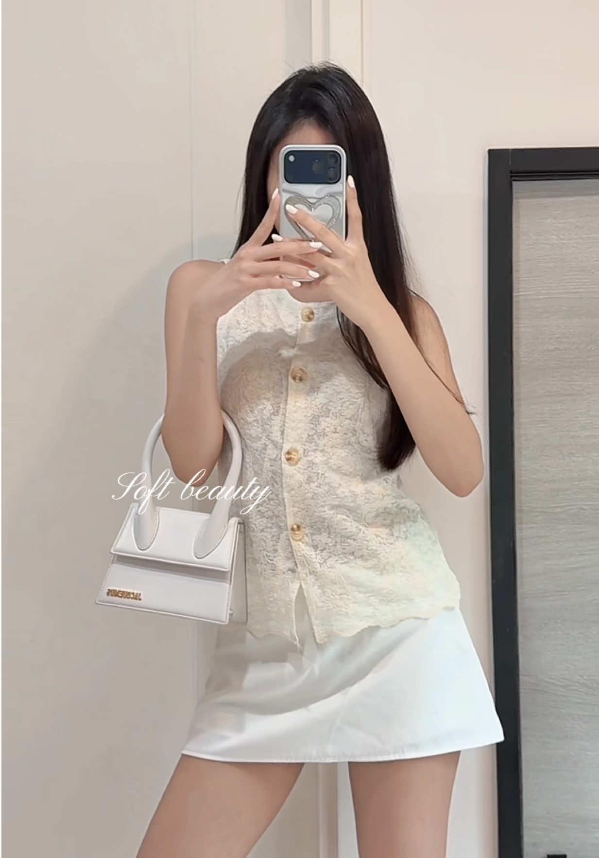 Fashion & Apparel Soft Beauty Promo