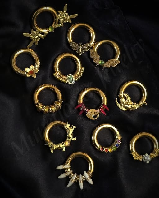 Gold Clickers Jewelry Promo