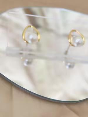 Minimalist Pearl Earrings Promotion