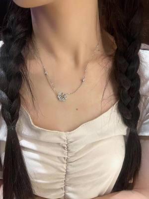 Stylish Necklace Jewelry Promo