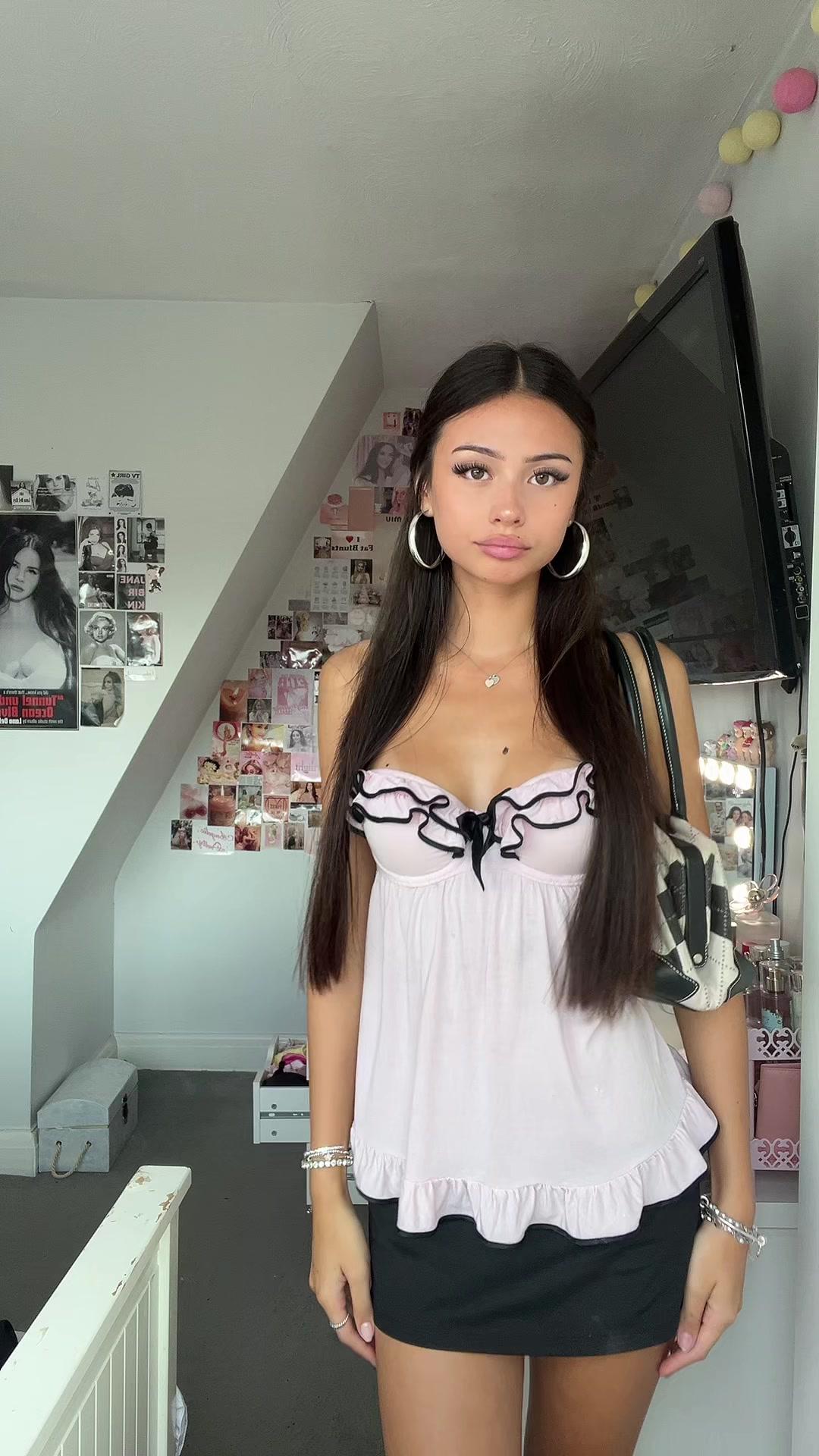 Stylish Top Fashion Promo