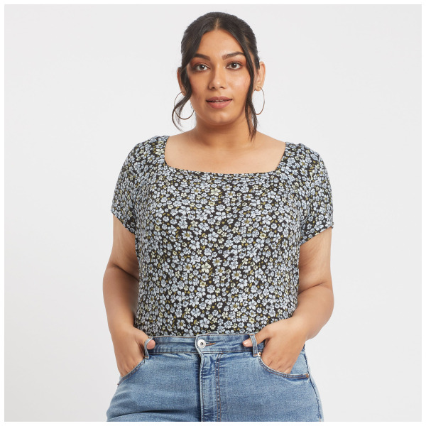 Plus-Size Fashion Sale Promo
