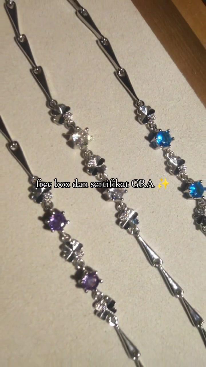 Clover Leaf Bracelet 50% Off Promo