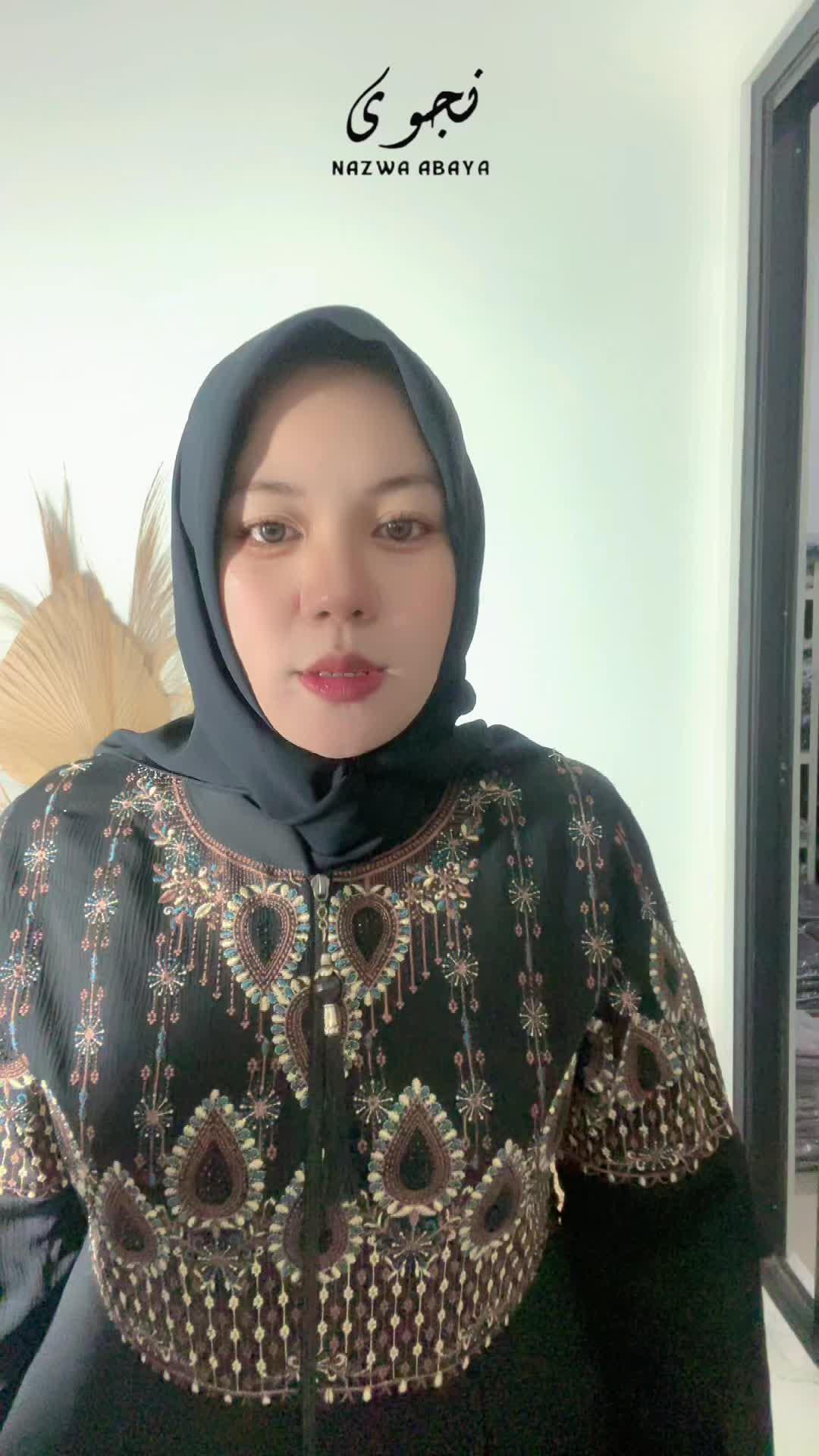 Elegant Abaya Fashion Promo