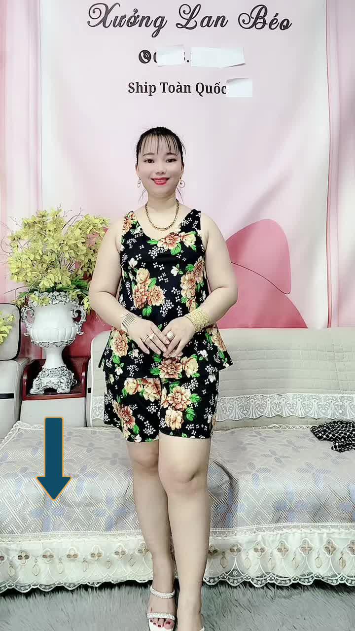 Floral Fashion Outfit Promo
