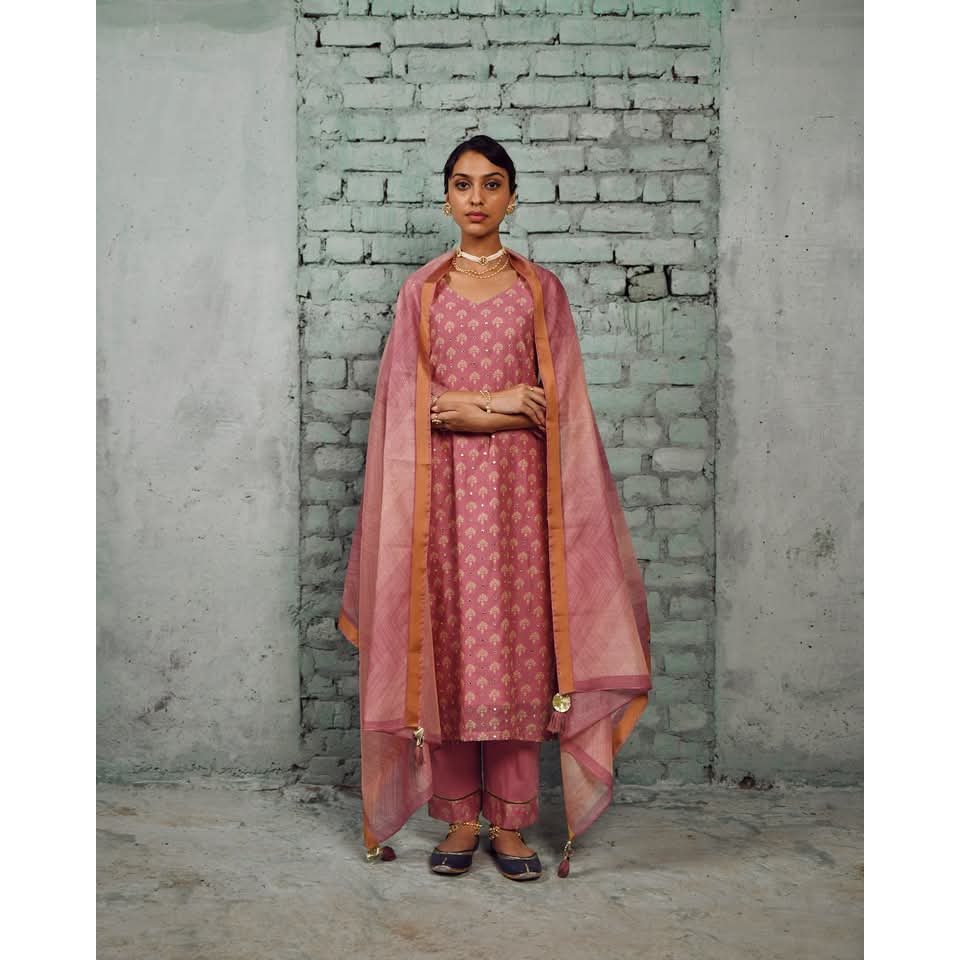 New Designs Fashion Apparel Promo