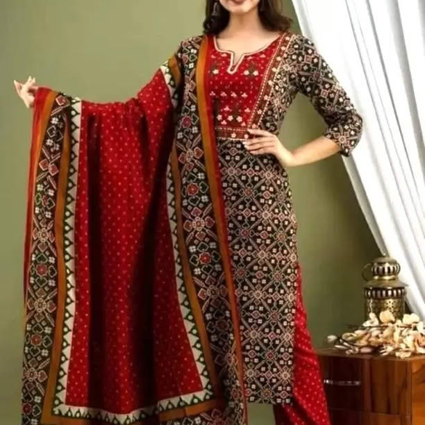 Trendy Printed Kurta Set Promotion