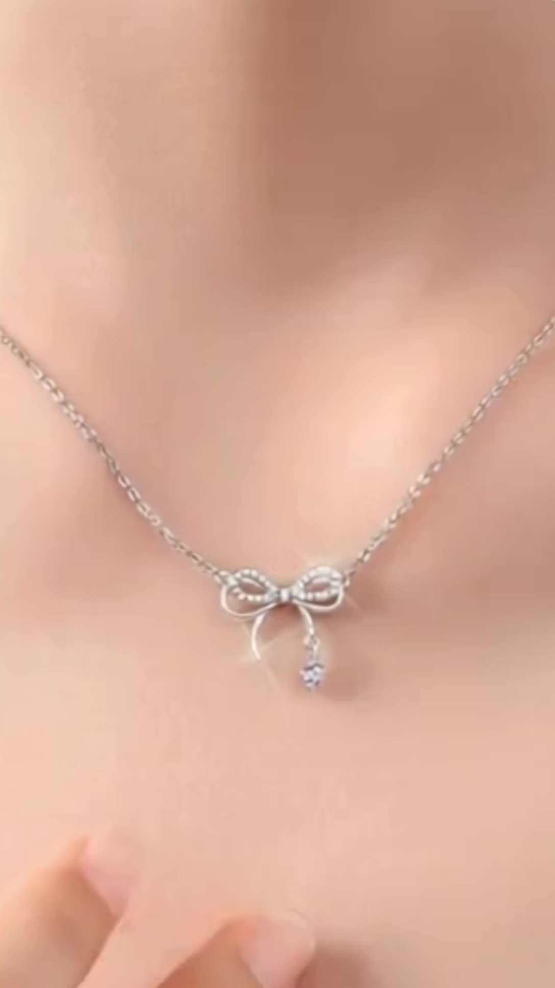 Elegant Necklace Jewelry Promo