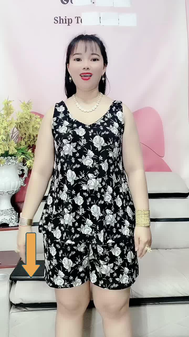 Floral Fashion Outfit Promo