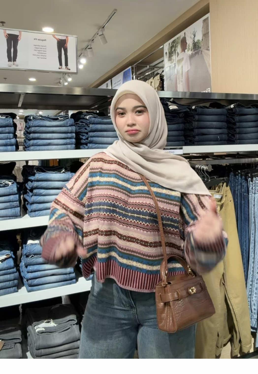 Fashion Apparel Promo