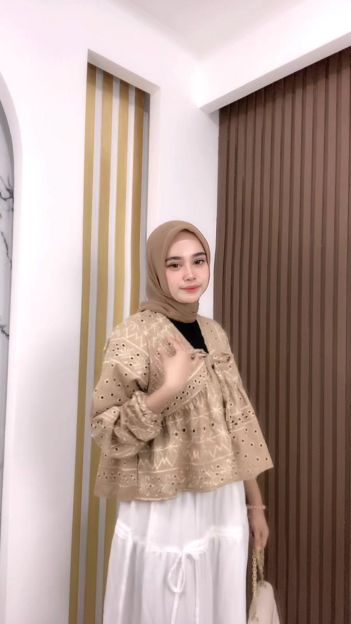 Women's Fashion Top Promo
