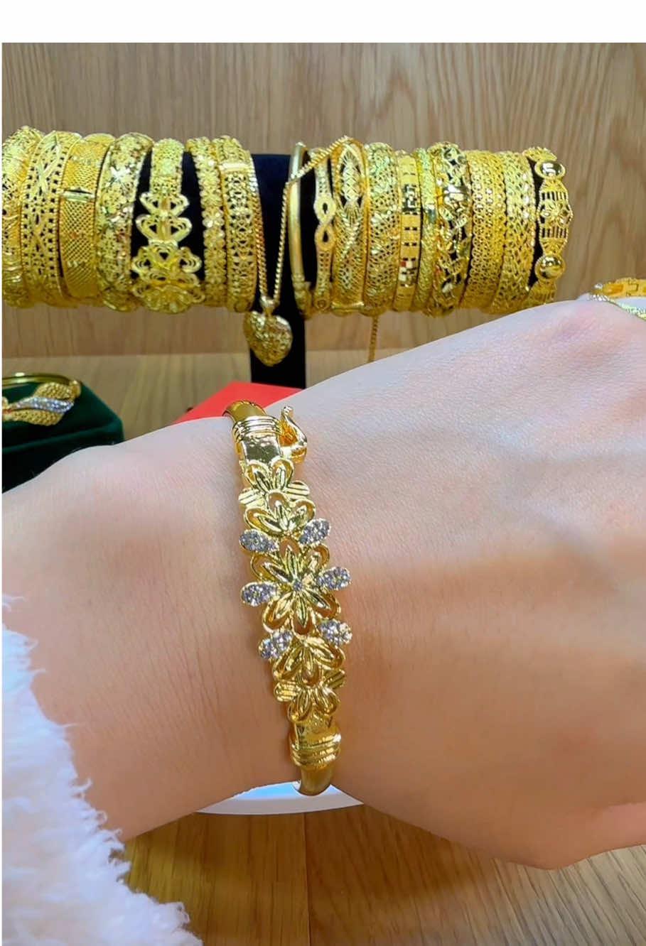 Flower Bracelet Gift Promo
