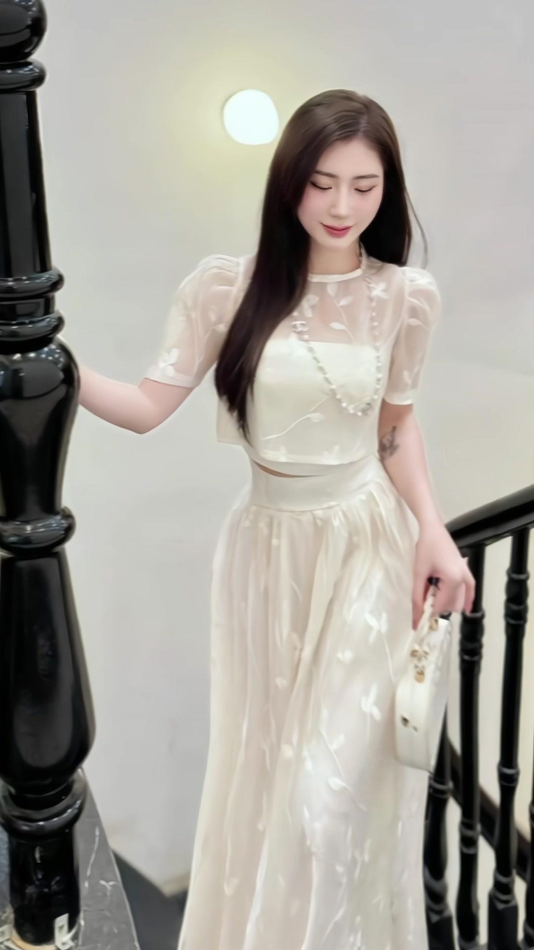 Elegant Nude Fashion Outfit Promo