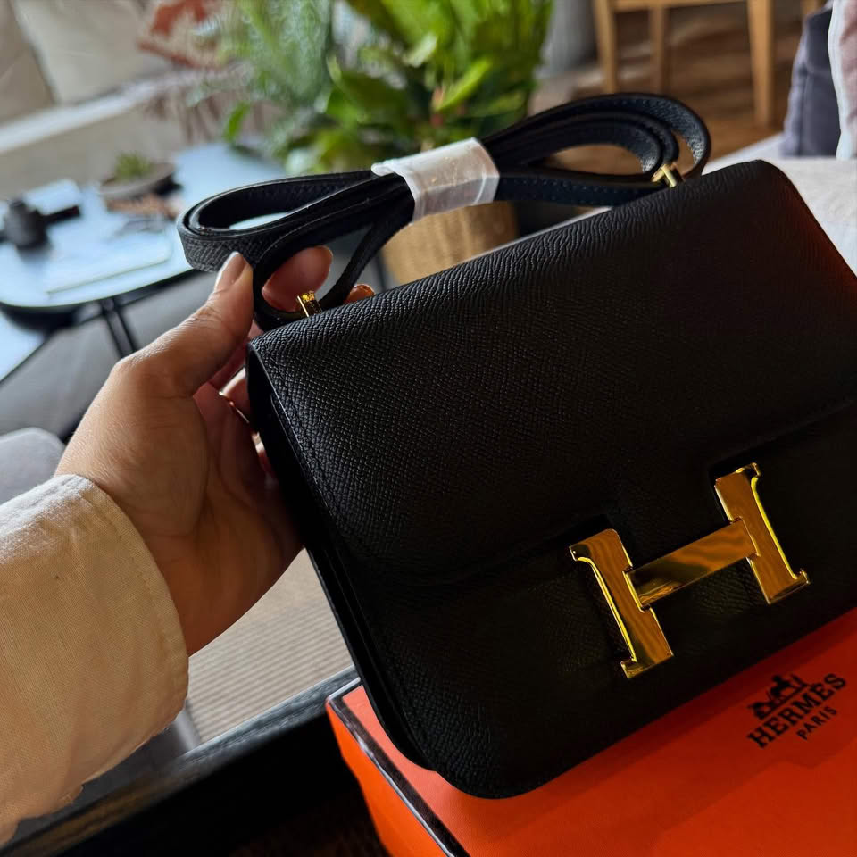High-Quality Fashion Accessories Promo
