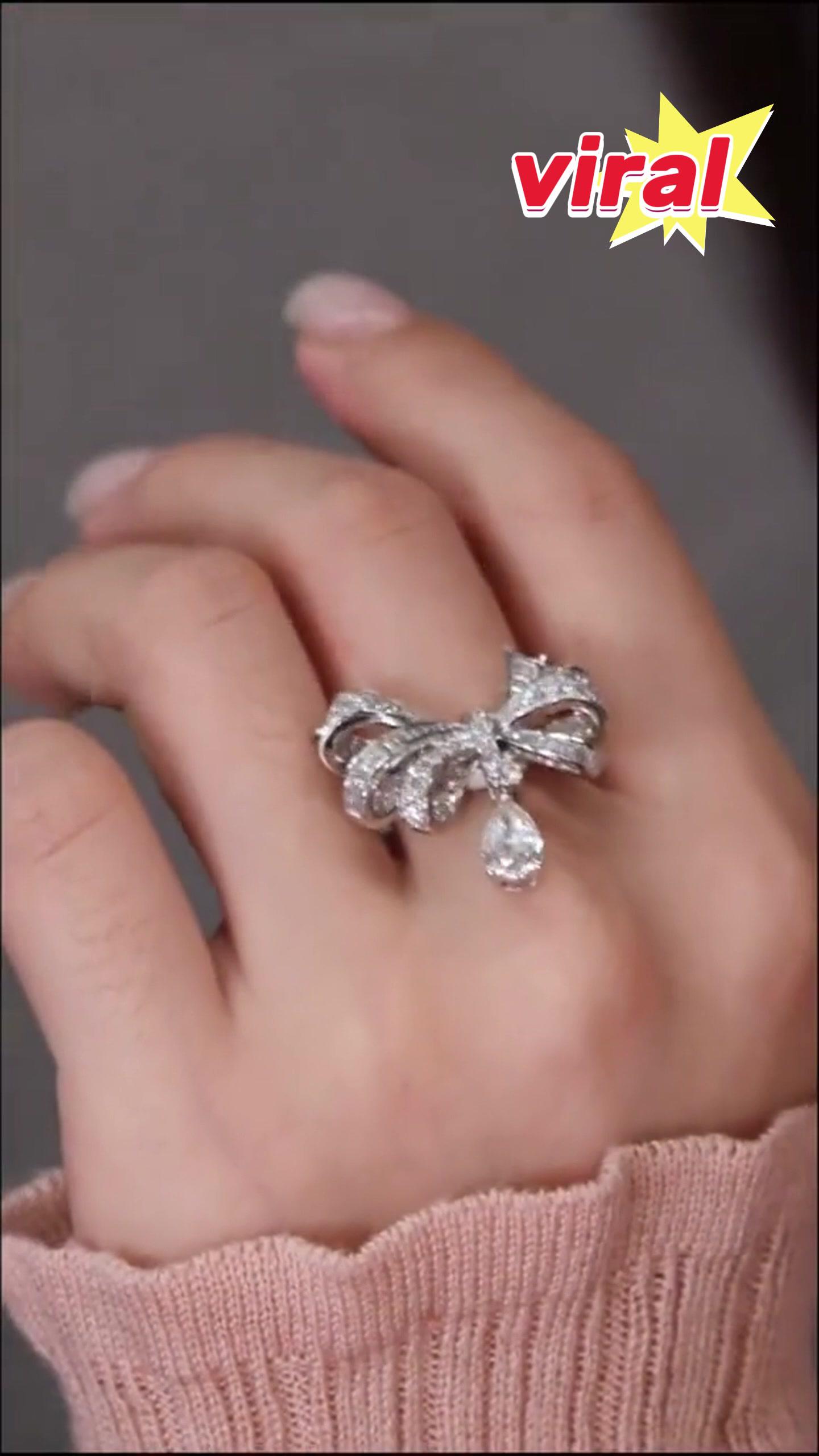 Unique Bow Necklace Promo