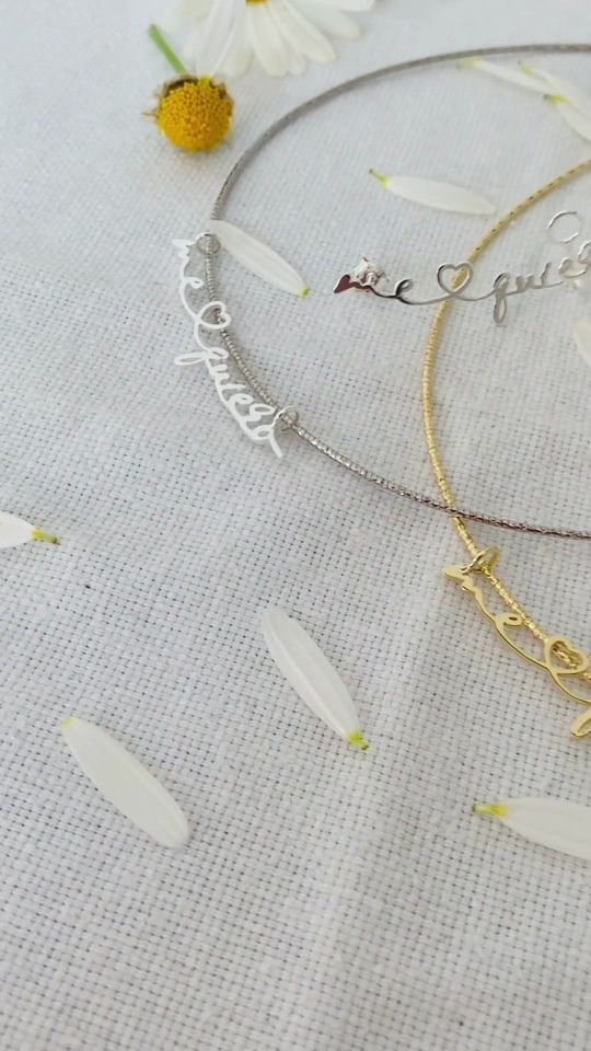Me Quiero Necklace Promotion