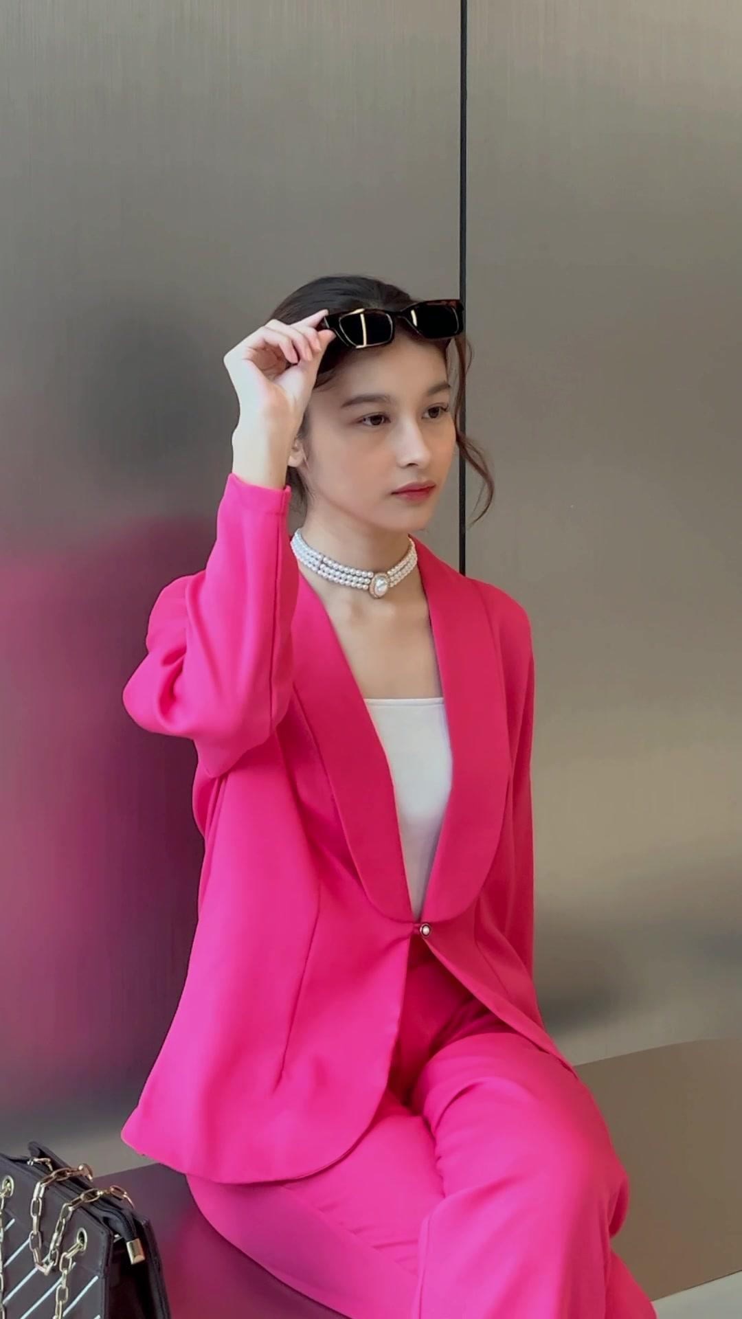 Fashionable Blazer Set Promo