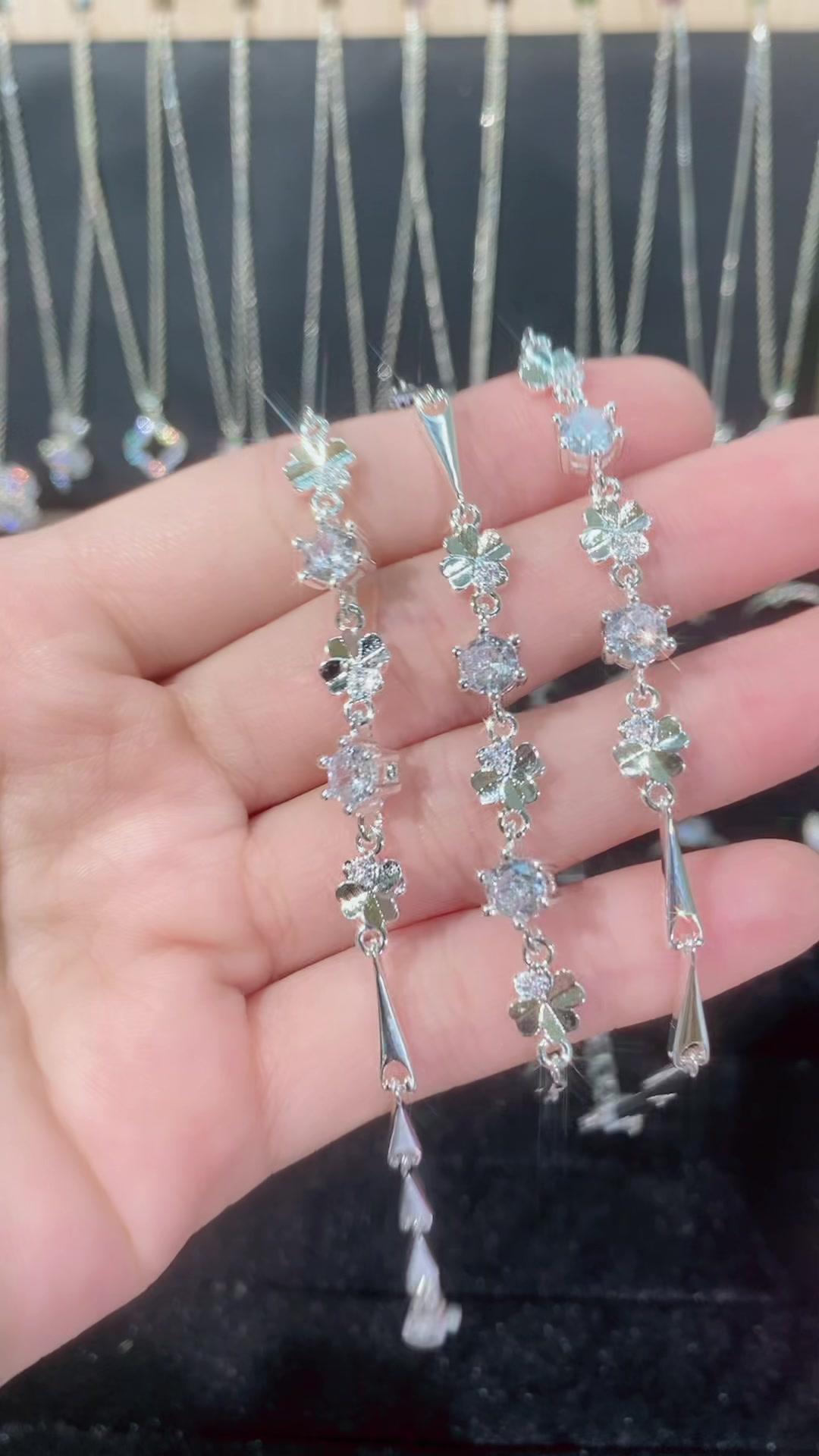 Lucky Clover Bracelet Jewelry Promo
